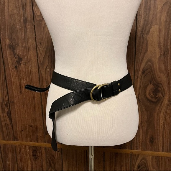 Leather Photography Waist Bag / Card Holder by Gobee for Weddings, Events, trips - Picture 6 of 11